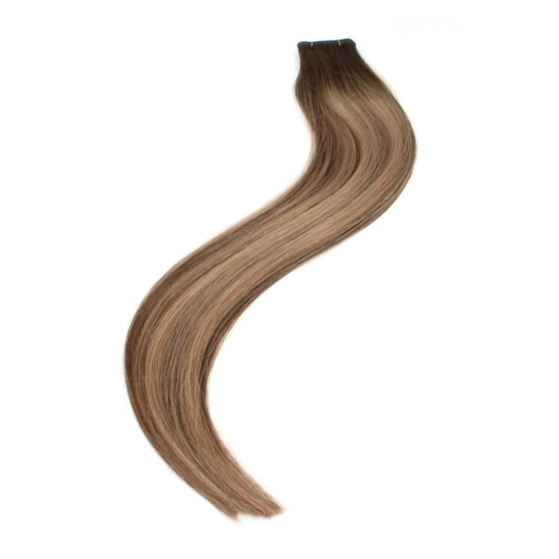 Bronde balayage weft hairextensions van Chiq Human Hair